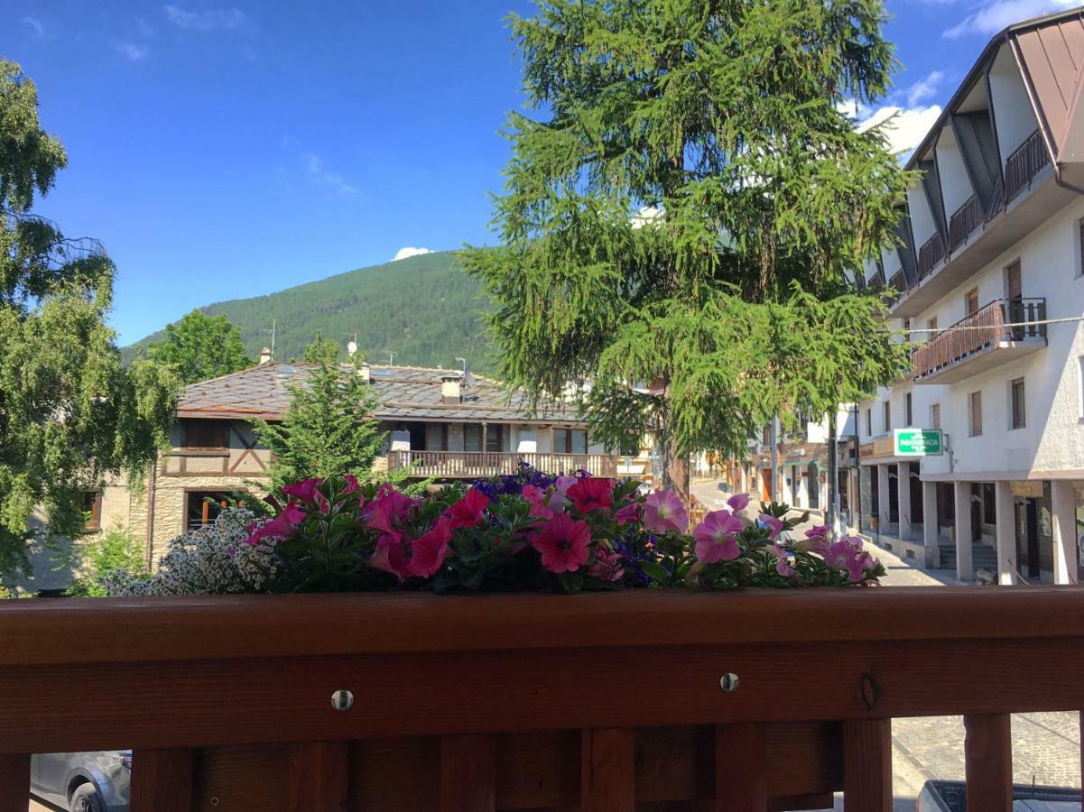 Appartamenti Genevris Oulx Exterior foto